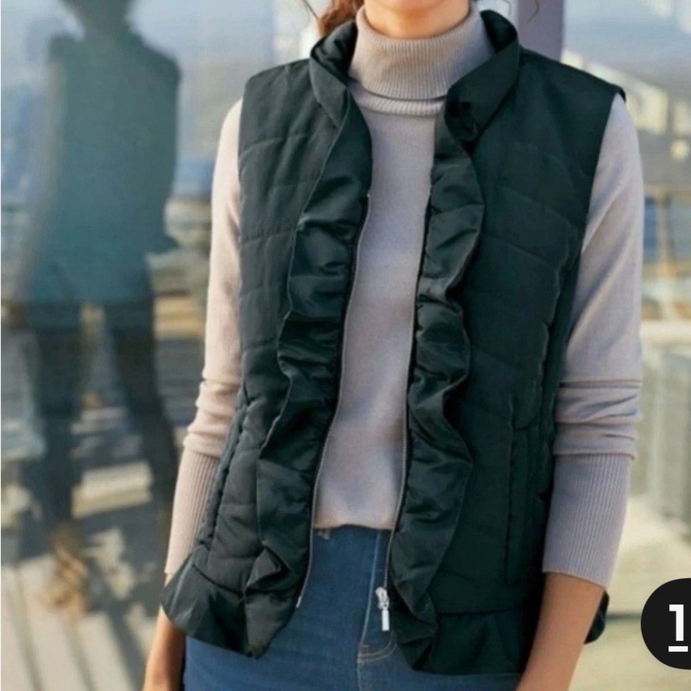 Soft Surroundings St Aubin Ruffle Puffer Vest L Black Zip Up Pockets Lightweight